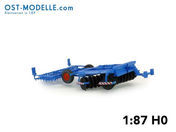 Scheibenegge Fortschritt B402 Arbeitsstellung blau